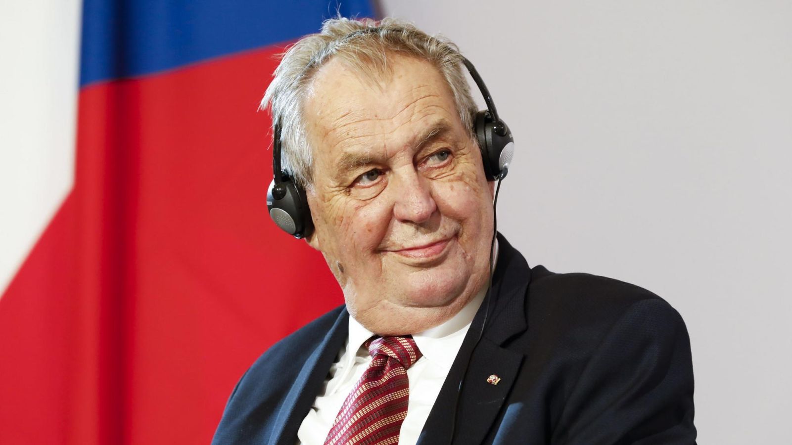 Koronavírus: Český prezident Miloš Zeman sa vrátil do nemocnice, infikoval sa covidom