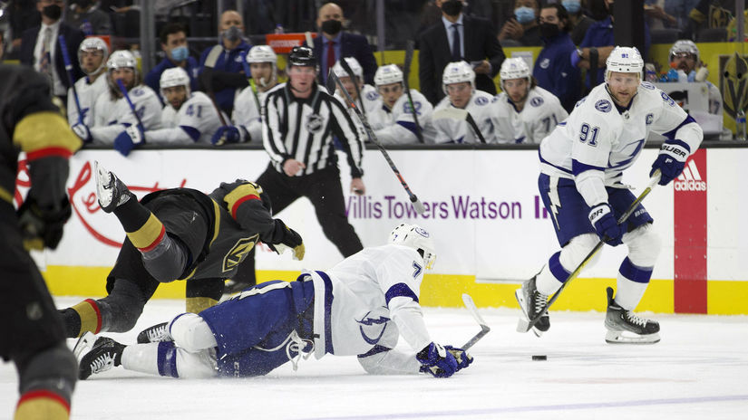 Tampa sa vyšvihla na čelo, Fehérváry sa na ľad nedostal. NHL prerušili