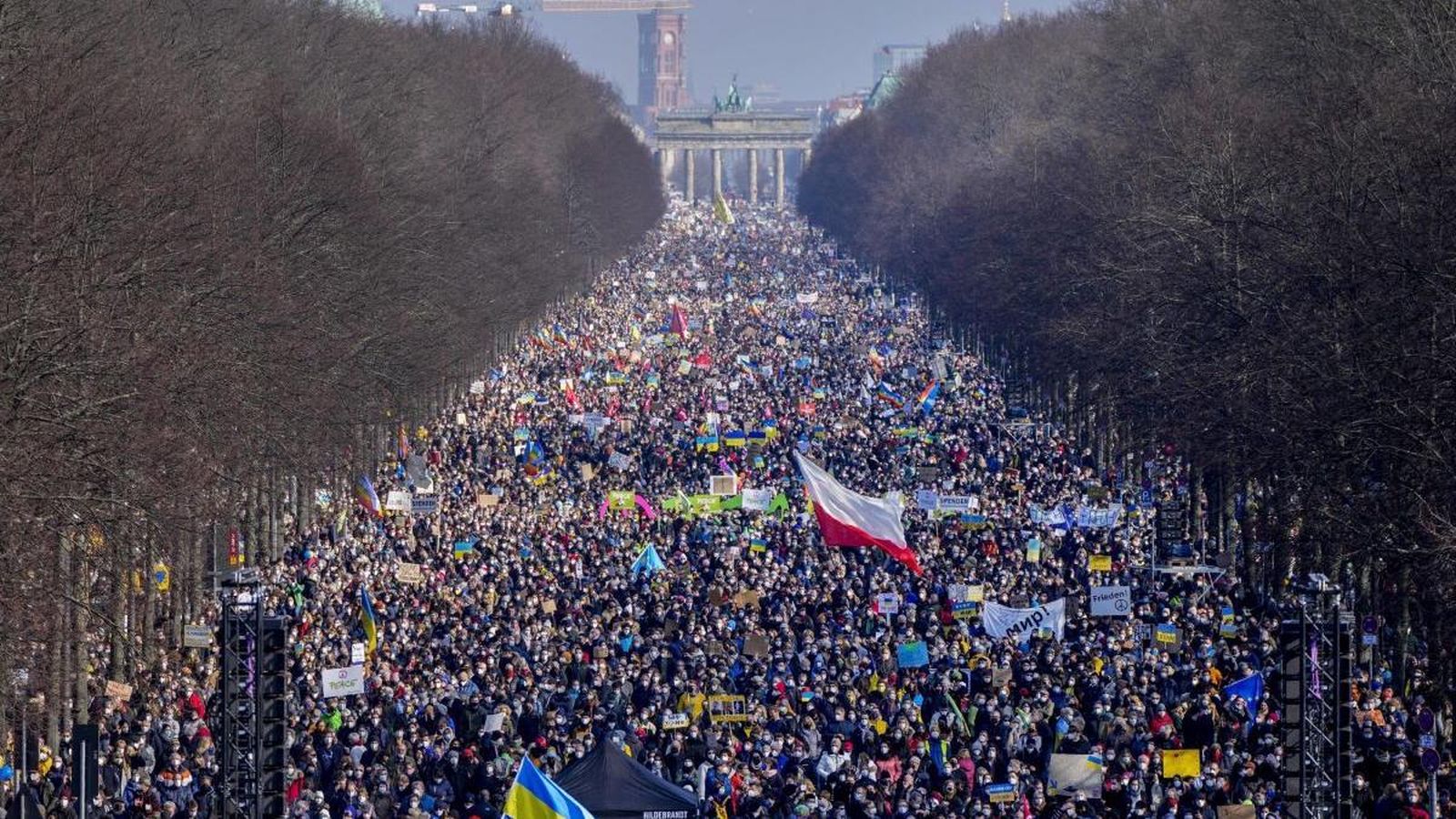 Tisíce ľudí sa zišli v Prahe na podporu Ukrajiny