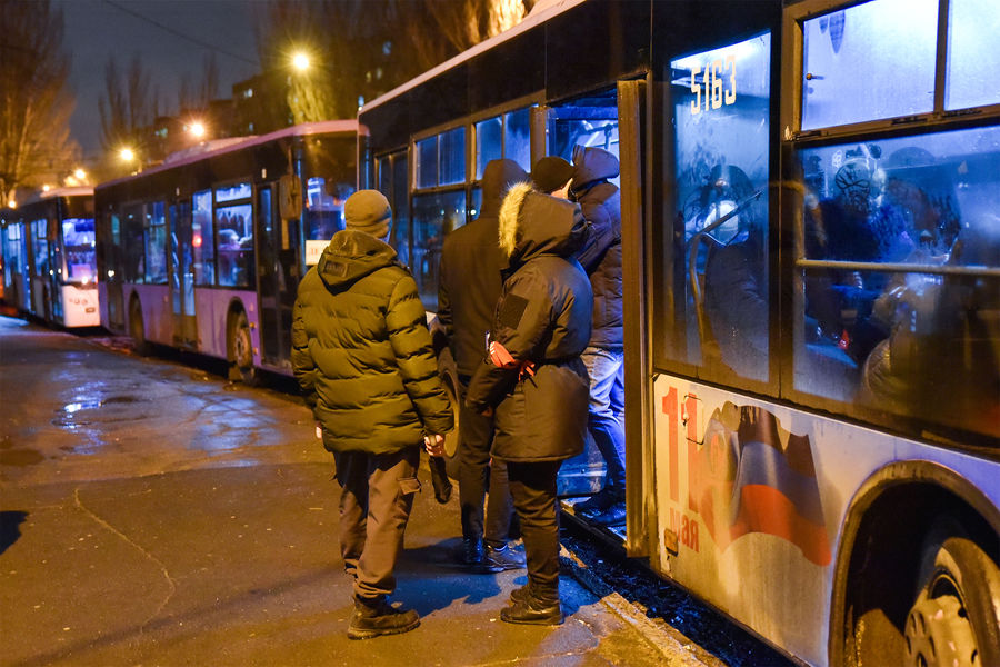 Separatistické republiky v Donbase vyhlásili všeobecnú mobilizáciu, vojna je stále pravdepodobnejšia