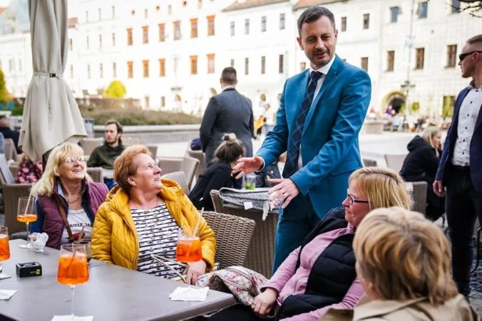 Najdôveryhodnejším členom vlády je premiér. Naopak, na chvoste rebríčka sa ocitol jeho stranícky šéf Matovič￼