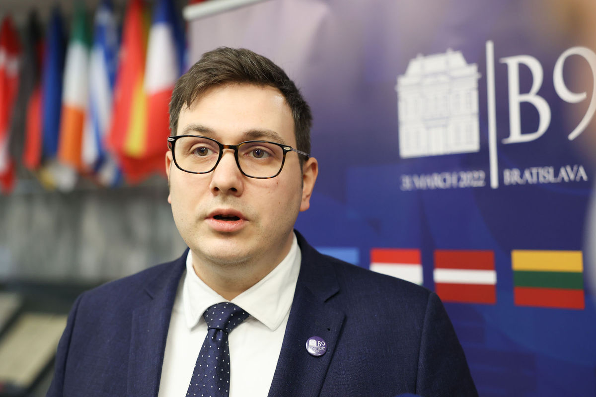 Šéf českej diplomacie: Potrebujeme znížiť schopnosť Ruska viesť vojnu