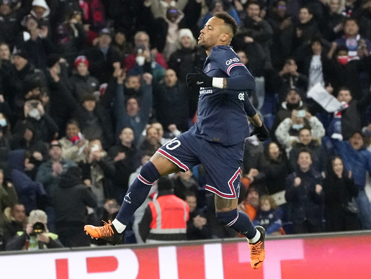 Neymar a Mbappé hetrikmi zničili Clermont: PSG sa vyhrieva na čele tabuľky