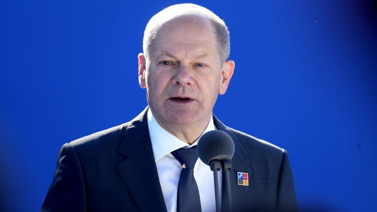 NATO bude dodávať Ukrajine zbrane dovtedy, kým to bude nutné, tvrdí Scholz