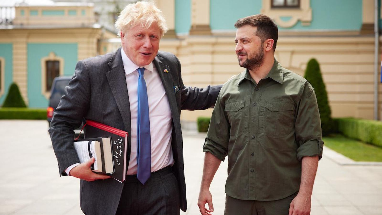 Boris Johnson neohlásene pricestoval do Kyjeva