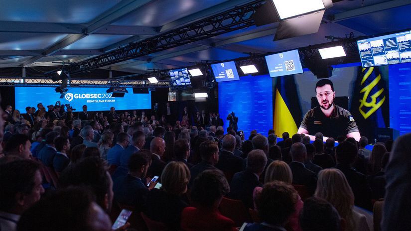 Globsec: Zelenskyj požiadal o zbrane, podľa Čaputovej Rusko bojuje aj proti európskym hodnotám