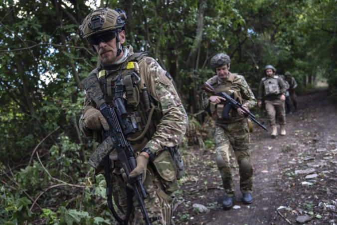Protiofenzíva sa už možno začala, ukrajinskí vojaci postupujú krok za krokom do Chersonskej oblasti, tvrdí Zelenskyj￼