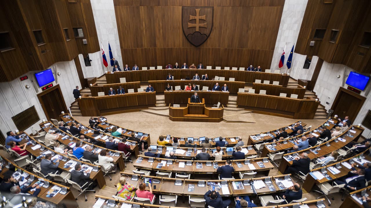 75. schôdza parlamentu sa skončila: Rokovanie zavŕšili návrhom o rodinných podnikoch