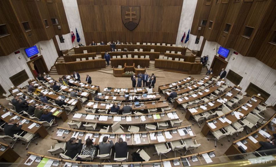 Konflikt, obmedzenia či zásahy. Debata o programe v NR SR sa stočila na politickú hru, SaS zvažuje žalobu