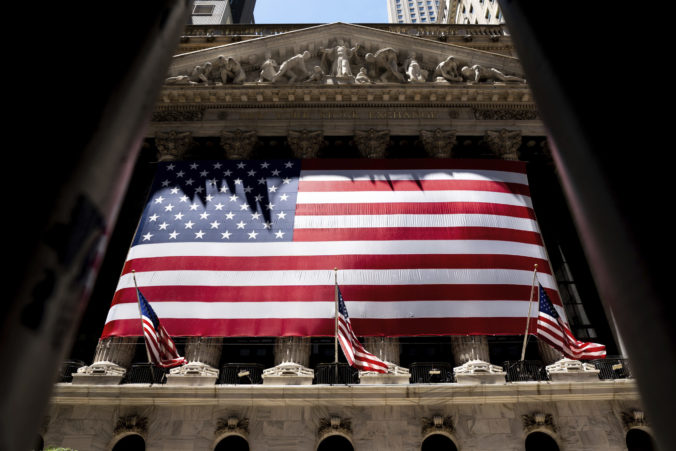 Trhom na Wall Street sa darilo, zaznamenali najlepší týždeň za takmer rok