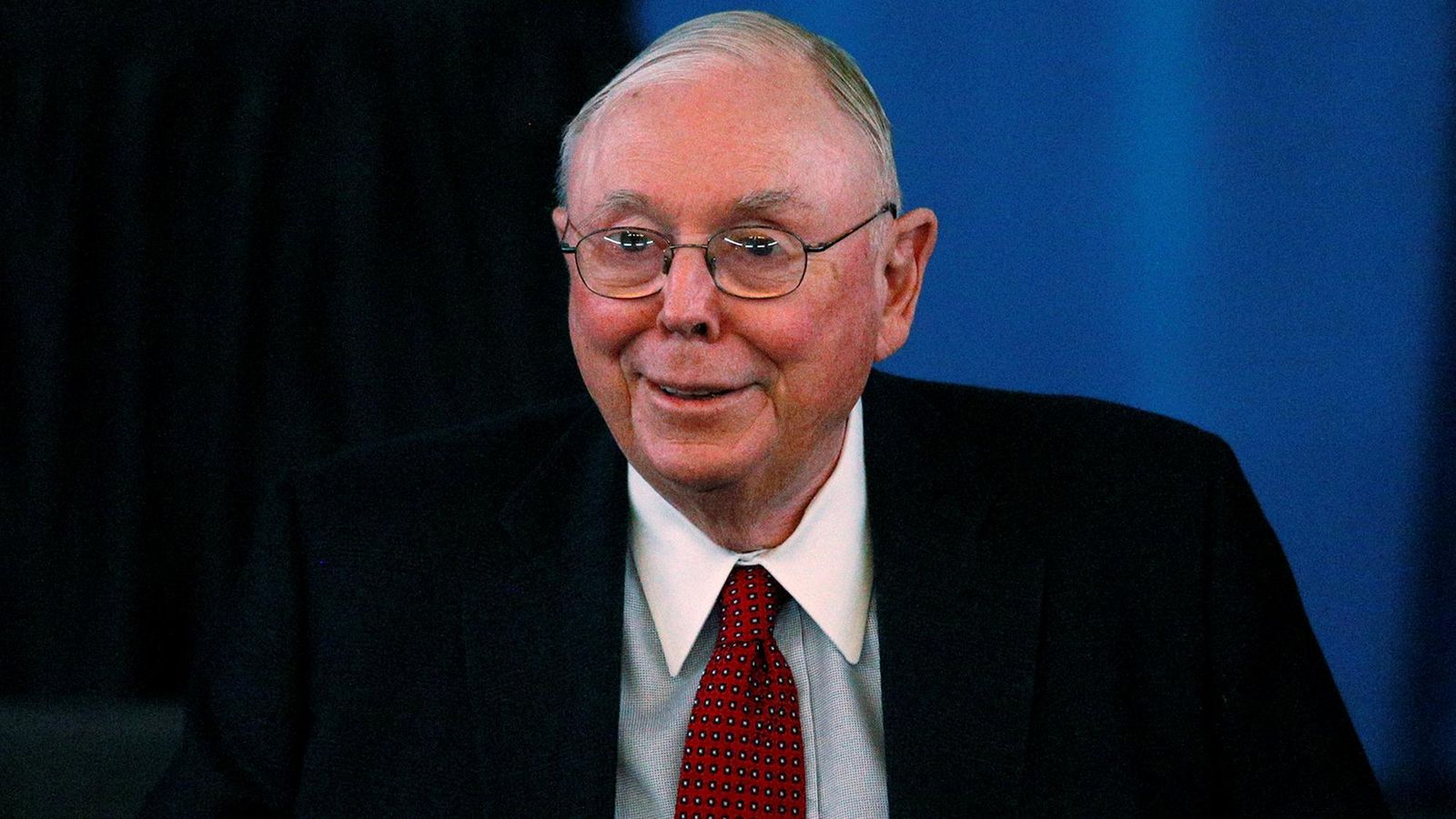 Zomrel miliardár Charlie Munger, o mesiac by oslávil sté narodeniny