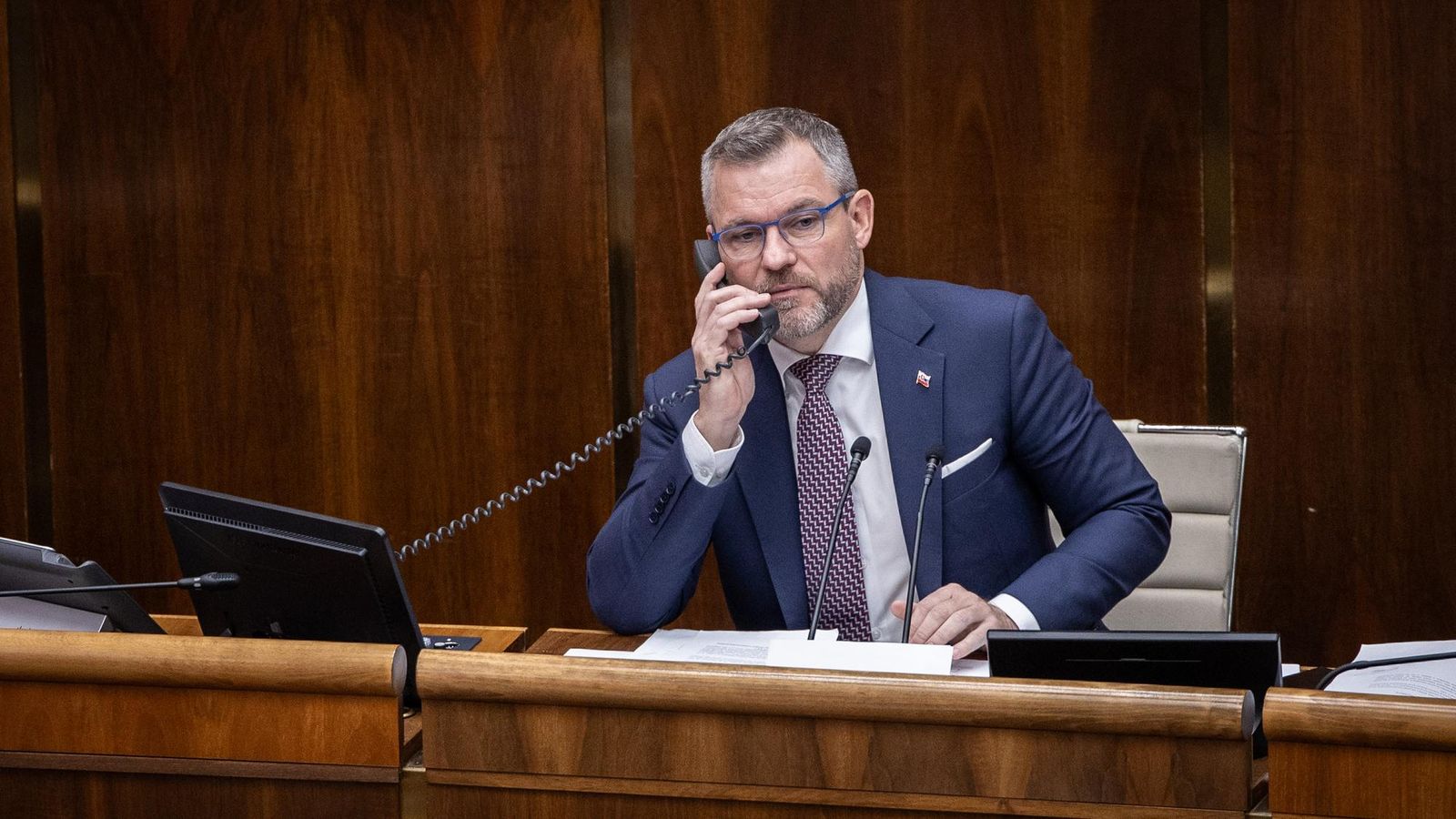 Peter Pellegrini je hrdá a suverénna prázdna nádoba (názor Milana Kňažka)