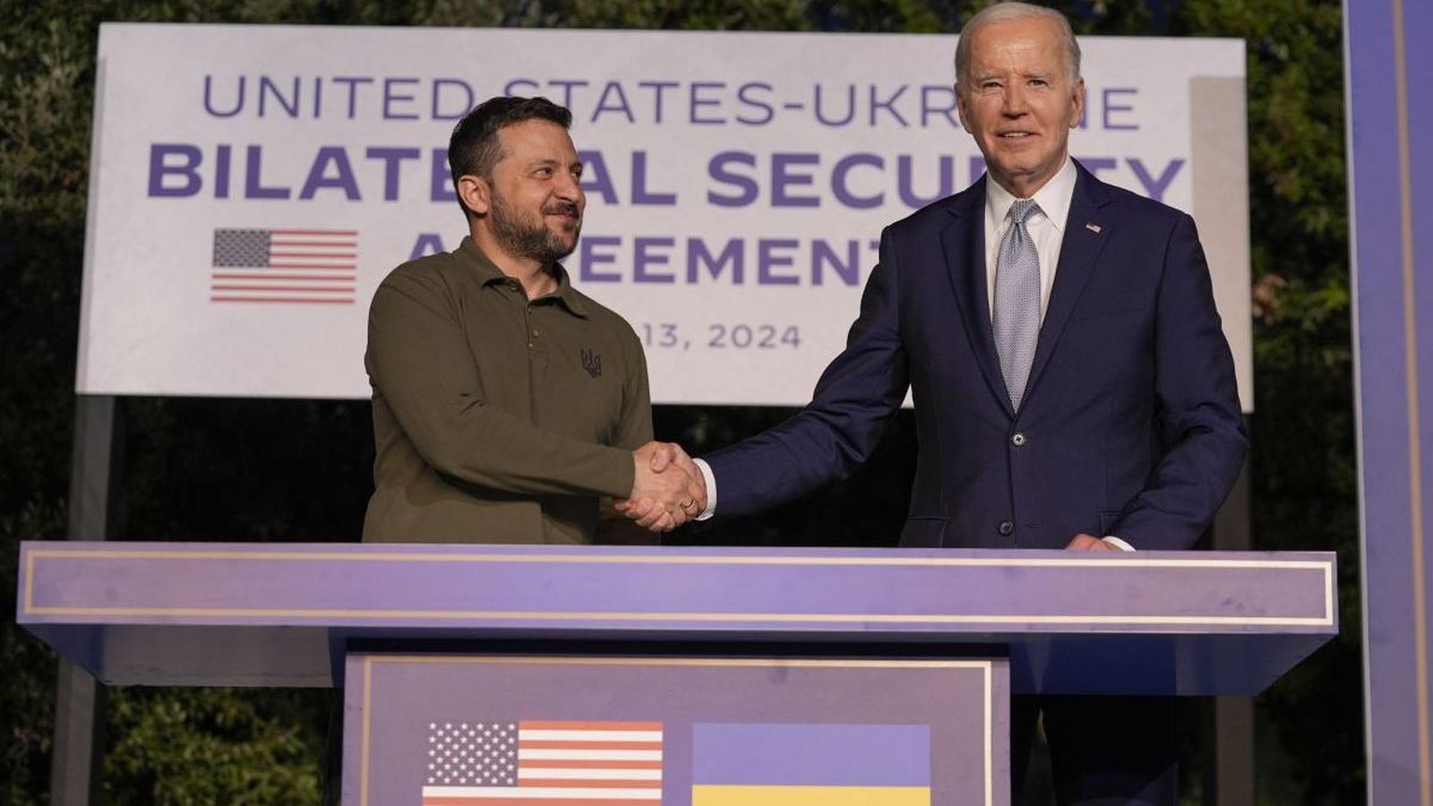 Joe Biden a Volodymyr Zelenskyj podpísali desaťročnú bezpečnostnú dohodu