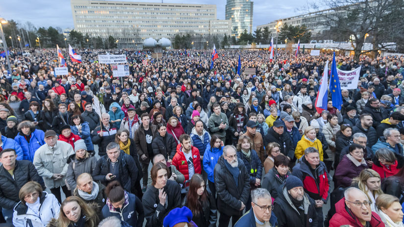 Amnesty reaguje na „lex atentát“: Pokojné zhromažďovanie nie je hrozba, je to ľudské právo