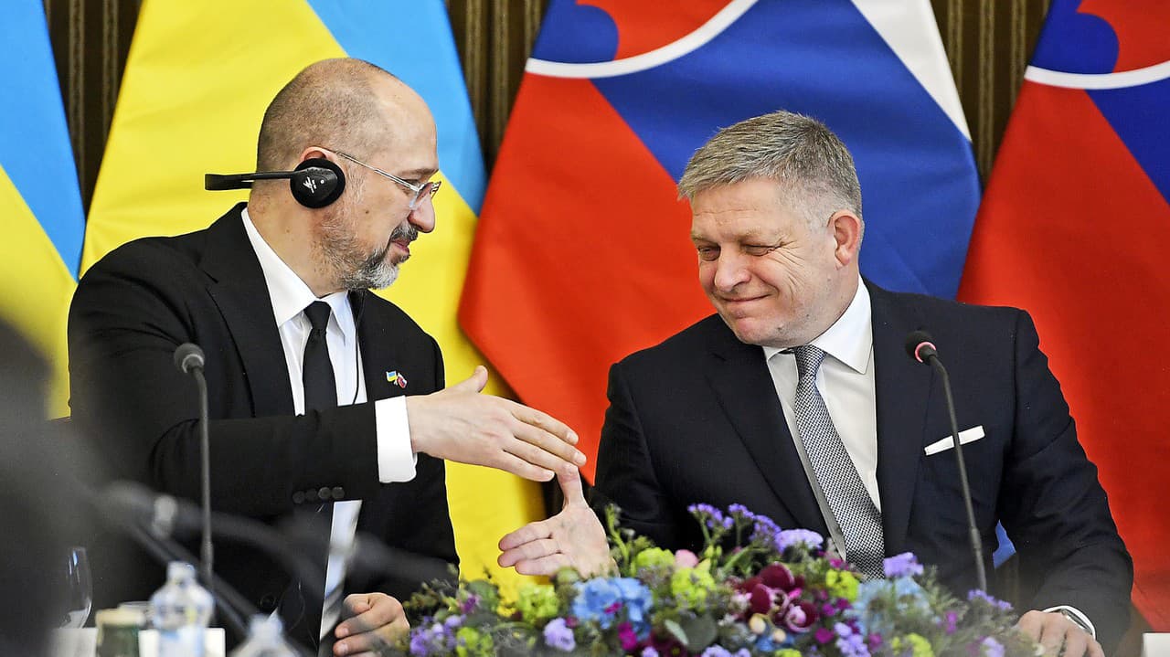 Fico na linke s ukrajinským premiérom: Čo bude s tranzitom ruskej ropy cez Ukrajinu? Z našej strany padol návrh