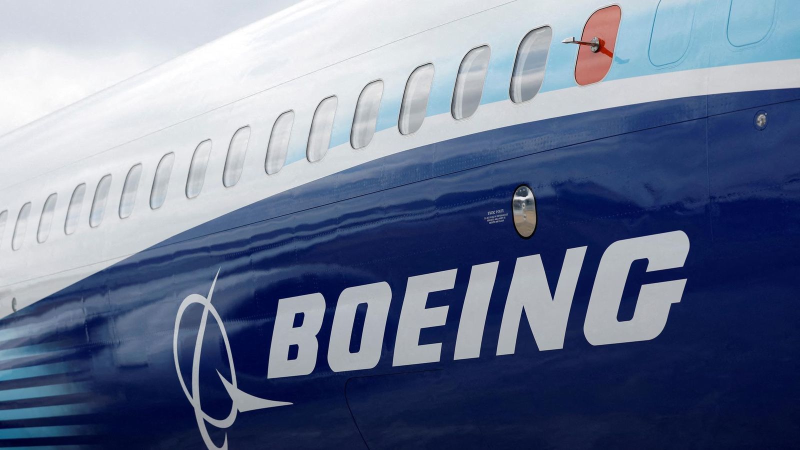 Spoločnosť Boeing ponúkla štrajkujúcim zamestnancom zvýšenie platov